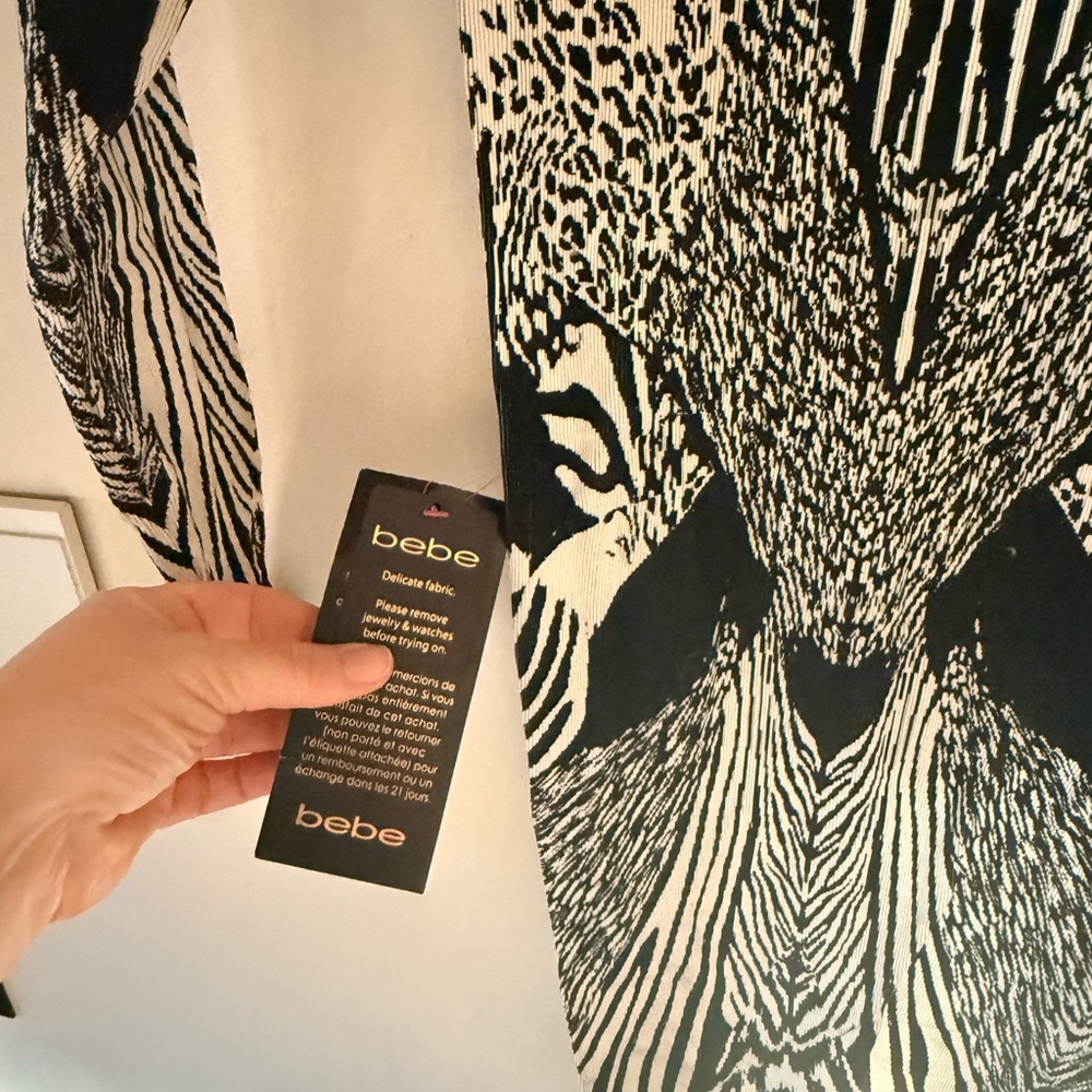 bebe Black and White Patterned Cold Shoulder Dres… - image 2